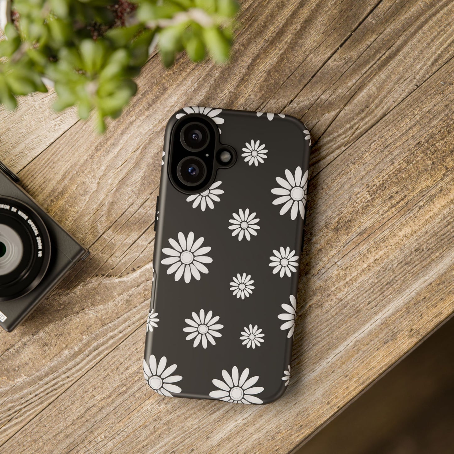 Retro Black & White Daisy Phone Case – Bold Floral Pattern with 3D Wrap Design