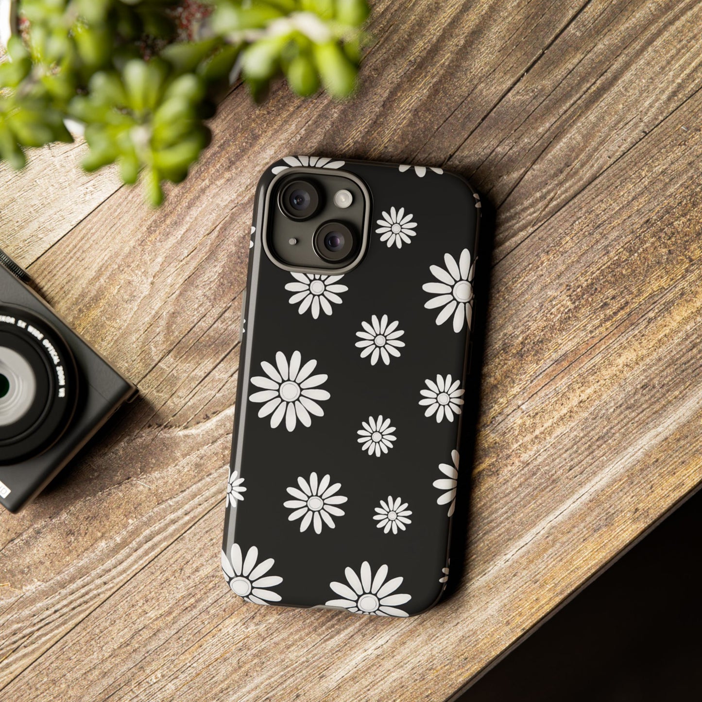 Retro Black & White Daisy Phone Case – Bold Floral Pattern with 3D Wrap Design