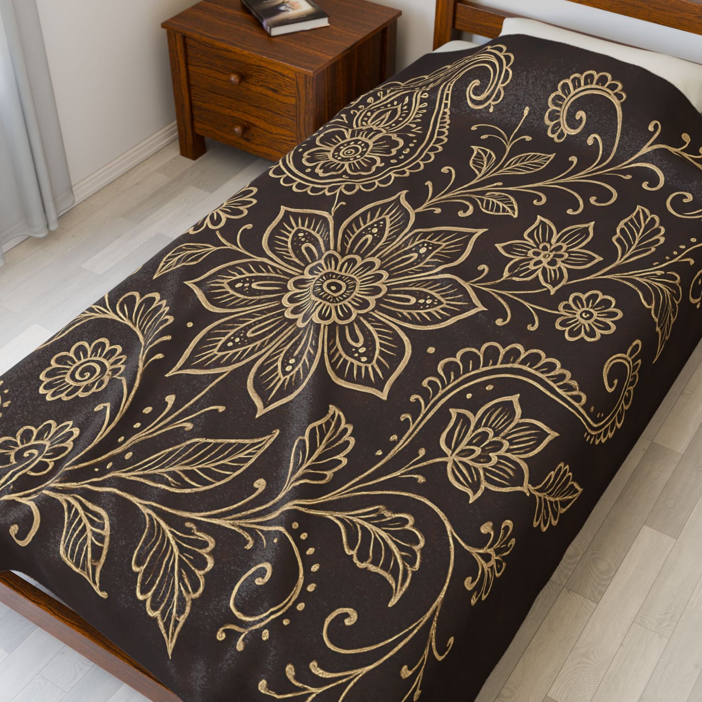 Elegant Boho Floral Paisley Velveteen Plush Blanket – Dark Brown & Cream