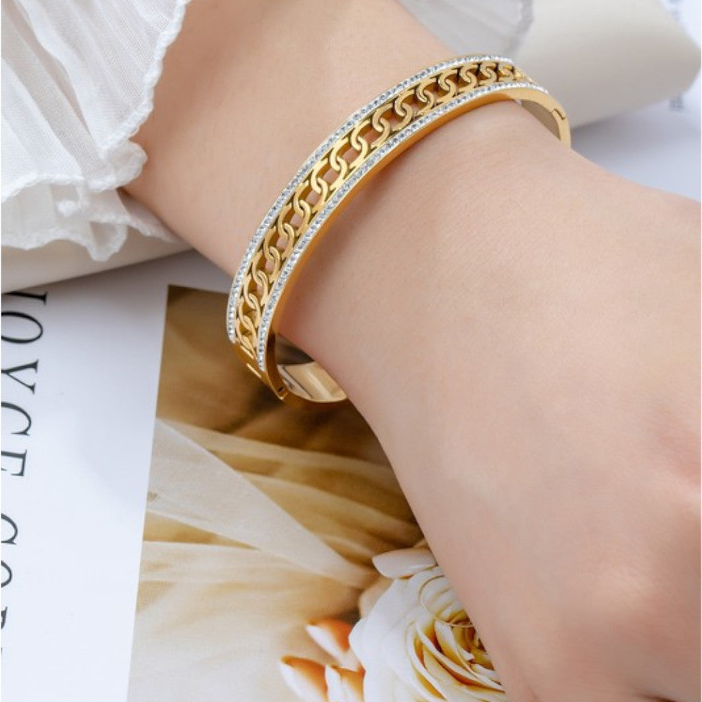 Gold Waterproof Chain Pattern Bangle on wrist