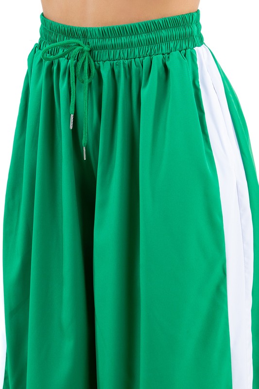 Green Casual Wide Leg Pants Front view Up Close