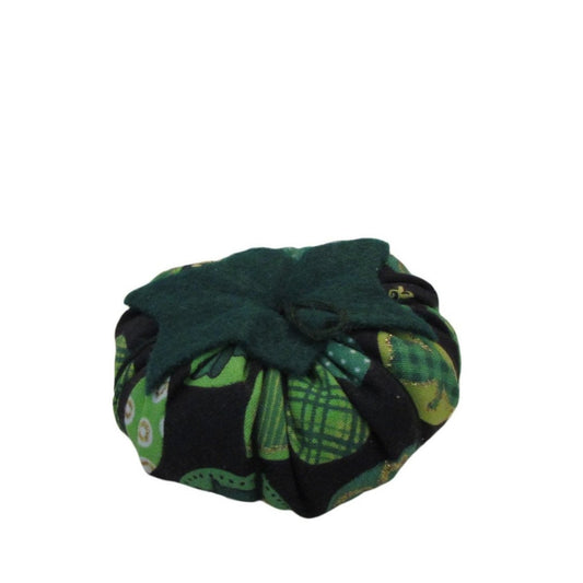 Green Top Clover Print Tomato Pincushion